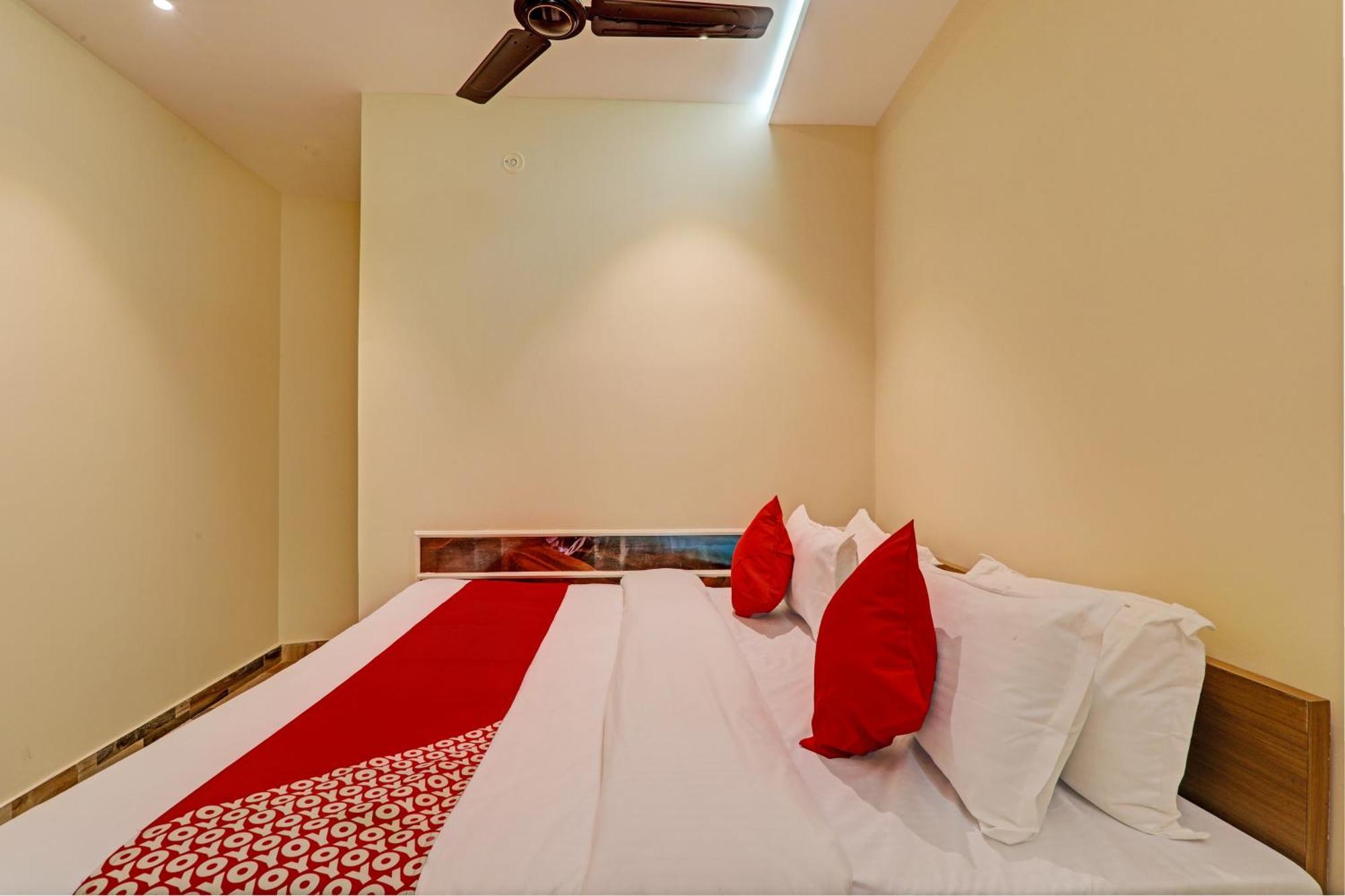 Super Hotel O Royal Regency Palace Gorakhpur Exterior photo
