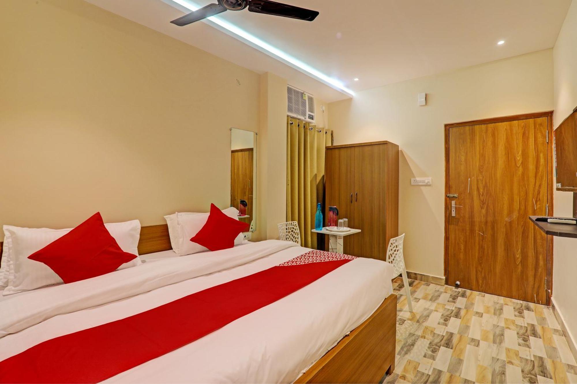 Super Hotel O Royal Regency Palace Gorakhpur Exterior photo
